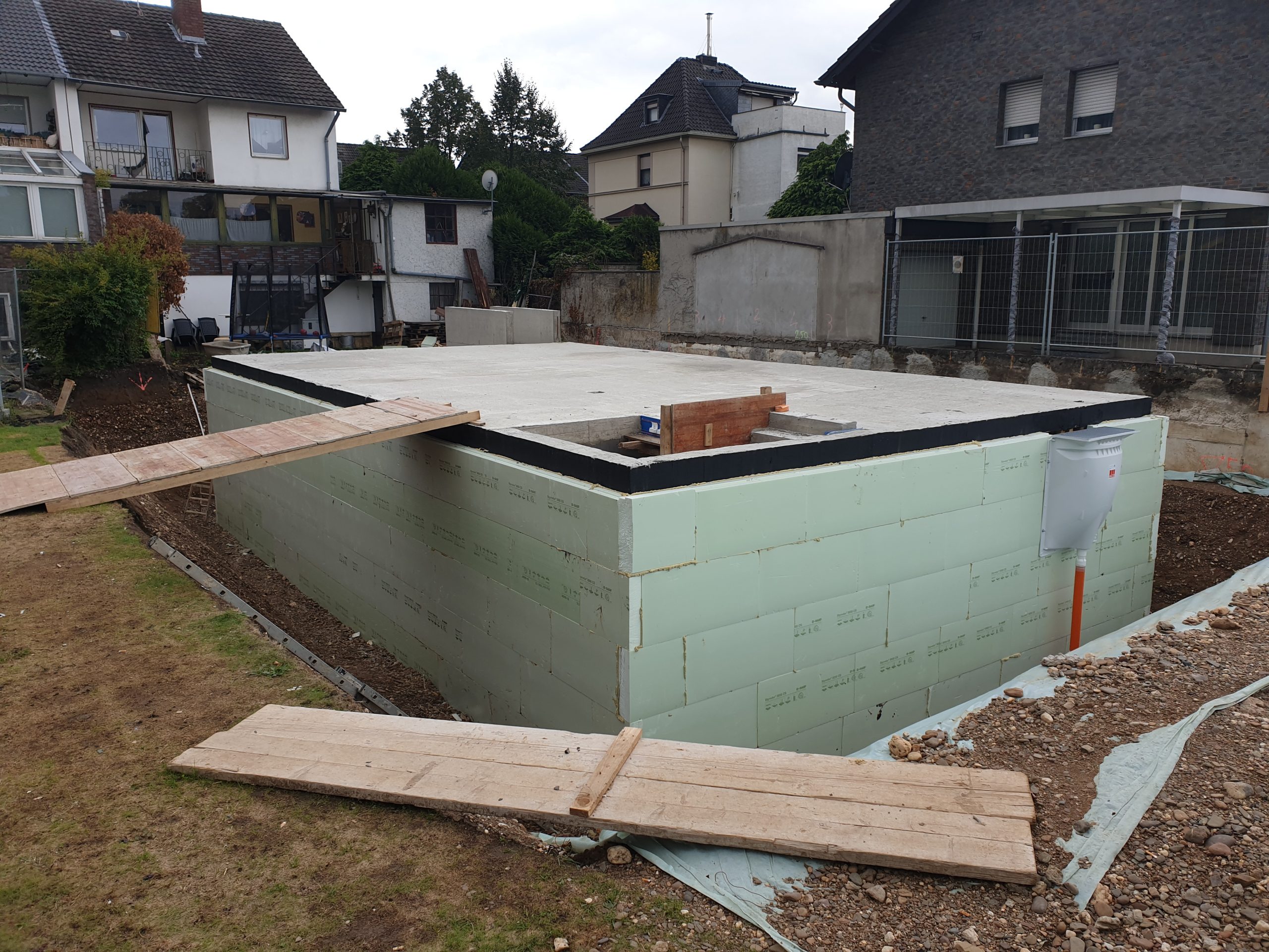 depth-of-field-photo-of-man-sitting-on-chair-while-holding-1600x900px